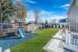 50 Verazzano Ave, Copiague, NY 11726 - Photo 43