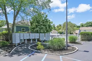 70 Strawberry Commons, Riverhead, NY 11901 - Photo 31