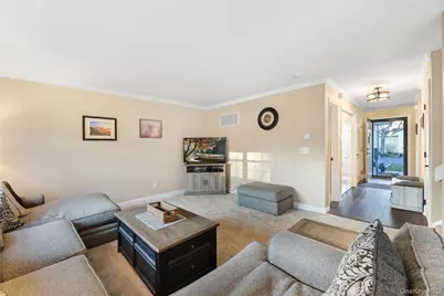 70 Strawberry Commons, Riverhead, NY 11901 - Photo 9