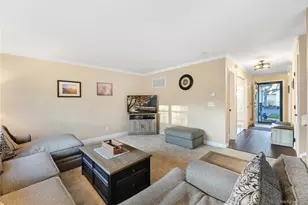 70 Strawberry Commons, Riverhead, NY 11901 - Photo 9