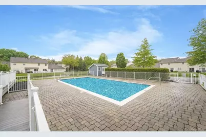 70 Strawberry Commons, Riverhead, NY 11901 - Photo 25