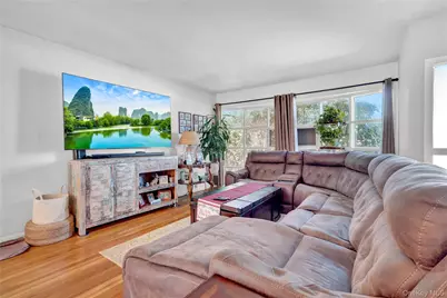 266 N Kentucky, Massapequa, NY 11758 - Photo 5