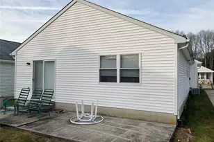 409 Village Cir N, Manorville, NY 11949 - Photo 21