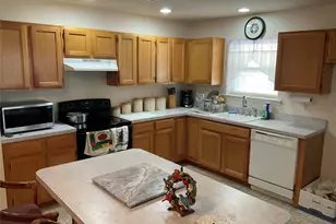 409 Village Cir N, Manorville, NY 11949 - Photo 3