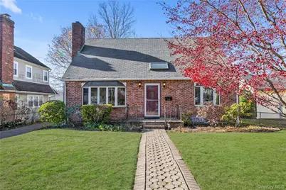 10 Fairfield Avenue, Port Washington, NY 11050 - Photo 1