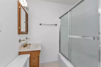 10 Fairfield Avenue, Port Washington, NY 11050 - Photo 15