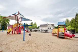 836 Huntington Dr, Fishkill, NY 12524 - Photo 27