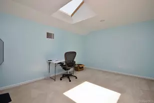 836 Huntington Dr, Fishkill, NY 12524 - Photo 17