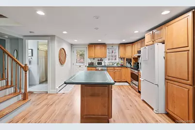 170 North Country Road, Miller Place, NY 11764 - Photo 11