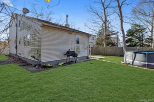 11 Laurelton Ave, Selden, NY 11784 - Photo 3