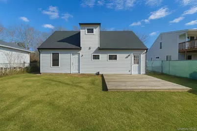 89 Oak Avenue, Shirley, NY 11967 - Photo 15