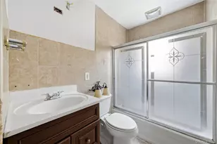 1074 Harrison St, Uniondale, NY 11553 - Photo 7