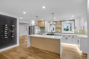 11 Entrance Rd, East Hills, NY 11577 - Photo 11