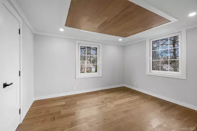 11 Entrance Road, East Hills, NY 11577 - Photo 19