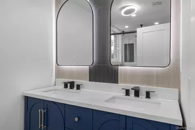 11 Entrance Road, East Hills, NY 11577 - Photo 15