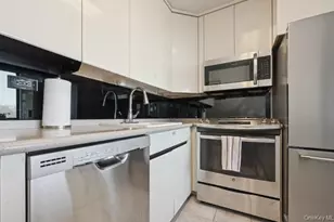 1 Bay Club Dr, Bayside, NY 11360 - Photo 9