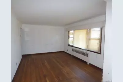 35 Gardner Avenue, Hicksville, NY 11801 - Photo 5