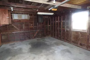 35 Gardner Ave, Hicksville, NY 11801 - Photo 13