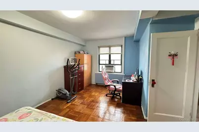 2220 E Tremont Avenue #5G, Bronx, NY 10462 - Photo 3