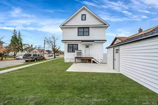 2929 Yale Pl, Baldwin, NY 11510 - Photo 7