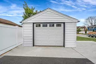 2929 Yale Pl, Baldwin, NY 11510 - Photo 5