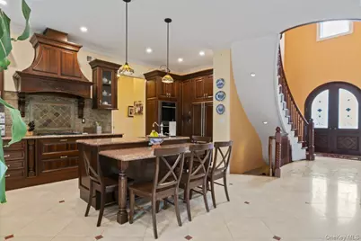 14910 7th Avenue, Whitestone, NY 11357 - Photo 9