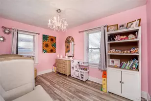 9257 246th St, Floral Park, NY 11001 - Photo 11