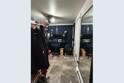 1039 Calhoun Avenue, Bronx, NY 10465 - Photo 13