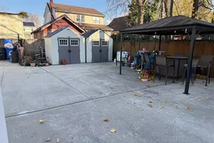 117-15 200th St, Saint Albans, NY 11412 - Photo 9