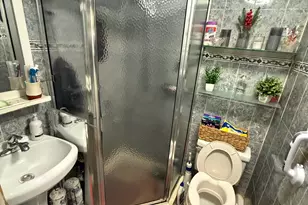 117-15 200th St, Saint Albans, NY 11412 - Photo 13