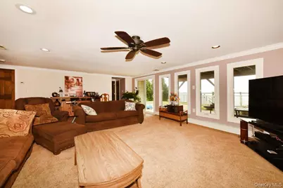 3106 Clubhouse Road, Merrick, NY 11566 - Photo 15