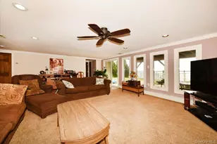 3106 Clubhouse Rd, Merrick, NY 11566 - Photo 15