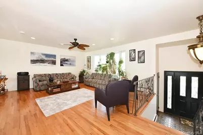 3106 Clubhouse Road, Merrick, NY 11566 - Photo 5