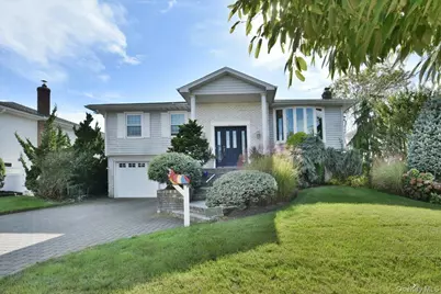 3106 Clubhouse Road, Merrick, NY 11566 - Photo 1