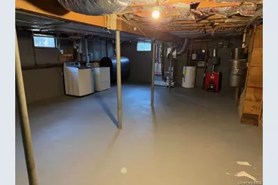 95 Muncie Road, West Babylon, NY 11704 - Photo 13