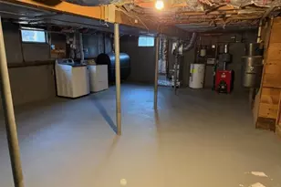 95 Muncie Rd, West Babylon, NY 11704 - Photo 13