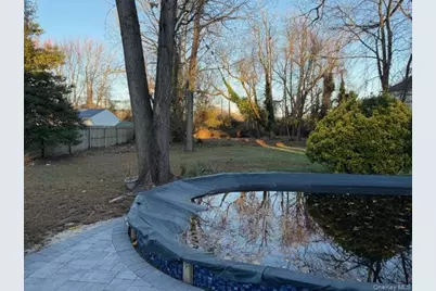 95 Muncie Road, West Babylon, NY 11704 - Photo 11