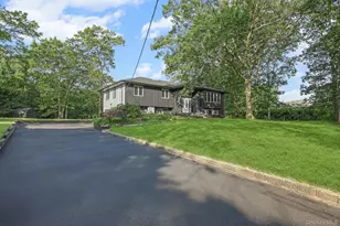 4 Wintergreen Dr, Melville, NY 11747 - Photo 33