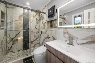 4 Wintergreen Dr, Melville, NY 11747 - Photo 17