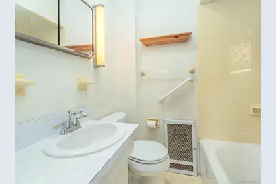 119 Cross Street, Locust Valley, NY 11560 - Photo 15