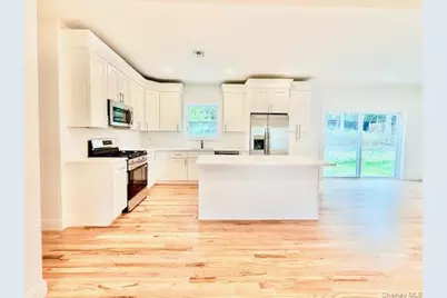 120 River Road, Shirley, NY 11967 - Photo 9