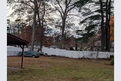 132 8th Street, Brentwood, NY 11717 - Photo 11