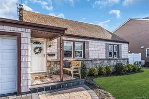 247 Division Ave, Massapequa, NY 11758 - Photo 3