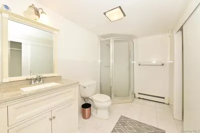 100 Georgian Court, East Hills, NY 11576 - Photo 35