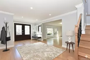 100 Georgian Ct, East Hills, NY 11576 - Photo 43