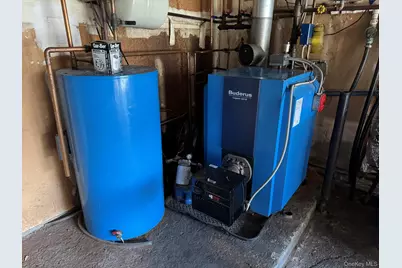 41 Broadway, Shirley, NY 11967 - Photo 5