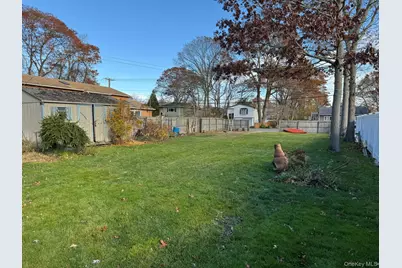 41 Broadway, Shirley, NY 11967 - Photo 19