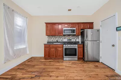 965 E 226th Street, Bronx, NY 10466 - Photo 7