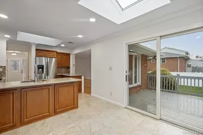 15 Morris Drive, Syosset, NY 11791 - Photo 11