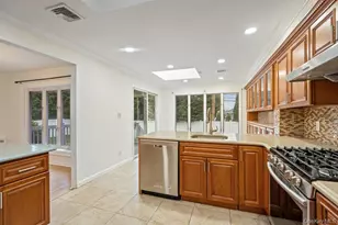 15 Morris Dr, Syosset, NY 11791 - Photo 5